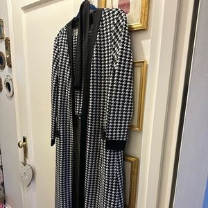 SHEIN 2 piece herringbone top and leggings